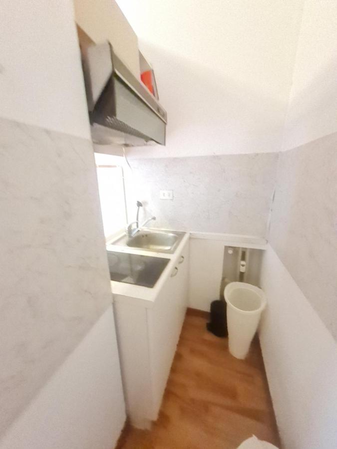 Santa Maria Valle Apartment Мілан Екстер'єр фото